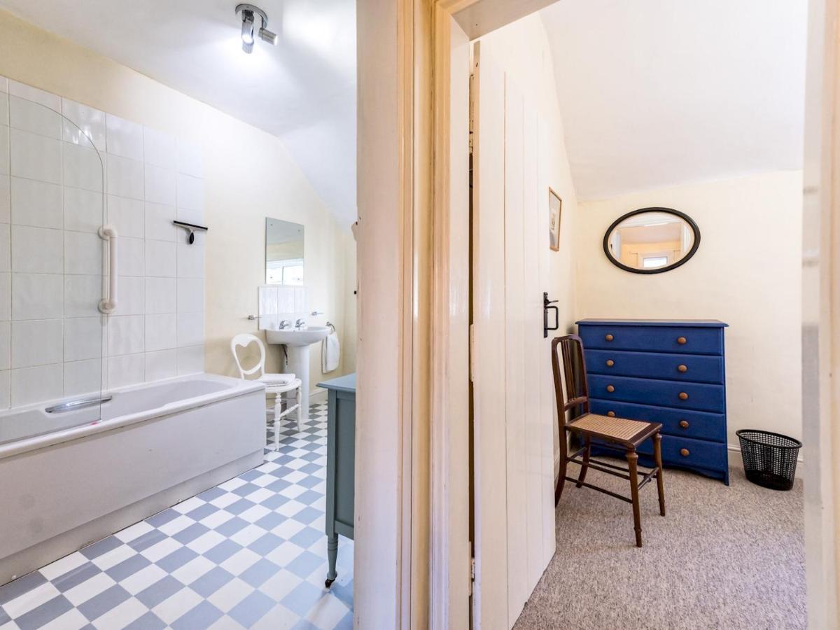 Pass The Keys Cosy 2 Bedroom Victorian Cottage ラドロー エクステリア 写真