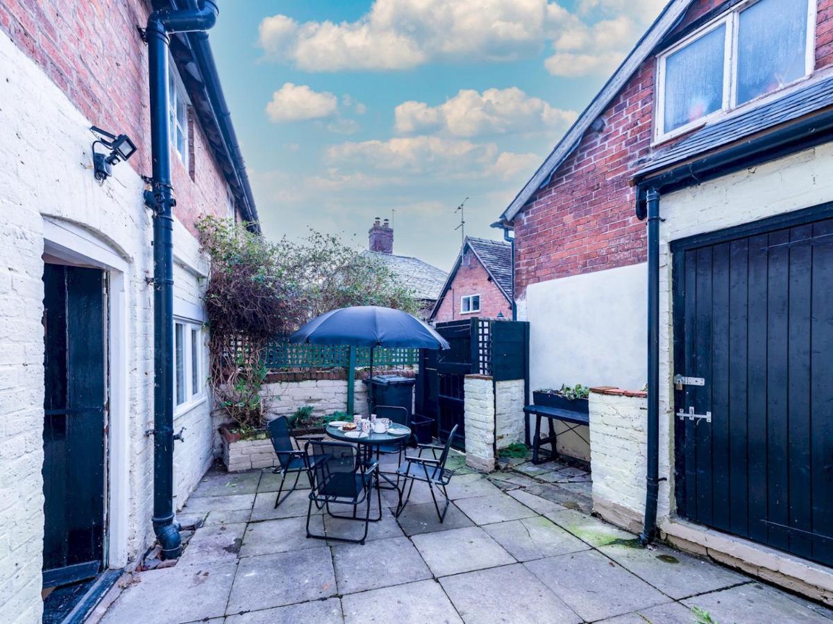 Pass The Keys Cosy 2 Bedroom Victorian Cottage ラドロー エクステリア 写真